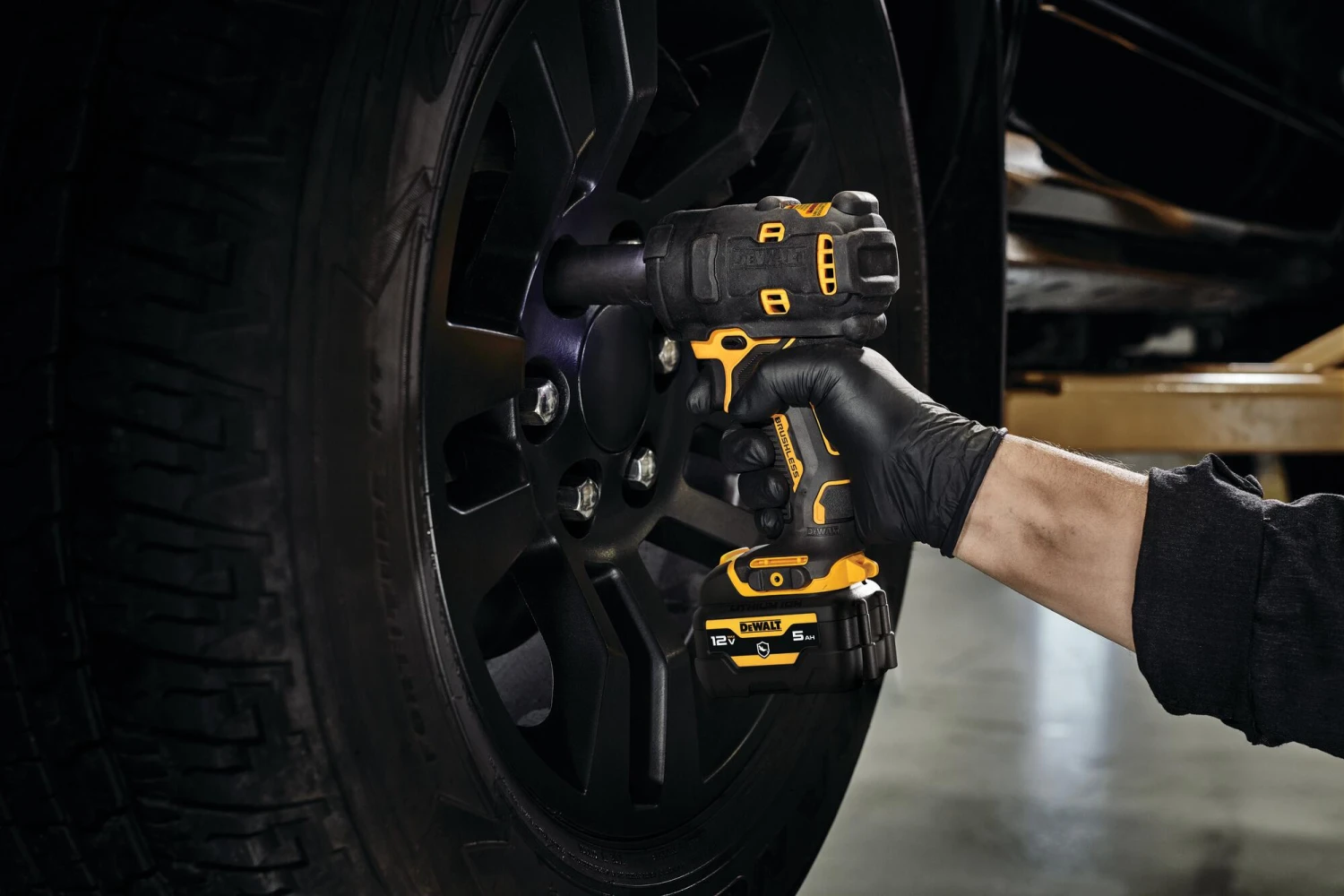 DEWALT XTREME 12-volt Max Variable Speed Brushless 1/2-in Drive Cordless Impact Wrench (Battery Not Included And Charger Not Included) 18 DEWALT XTREME 12-volt Max Variable Speed Brushless 1/2-in Drive Cordless Impact Wrench (Battery Not Included And Charger Not Included) - Image 18